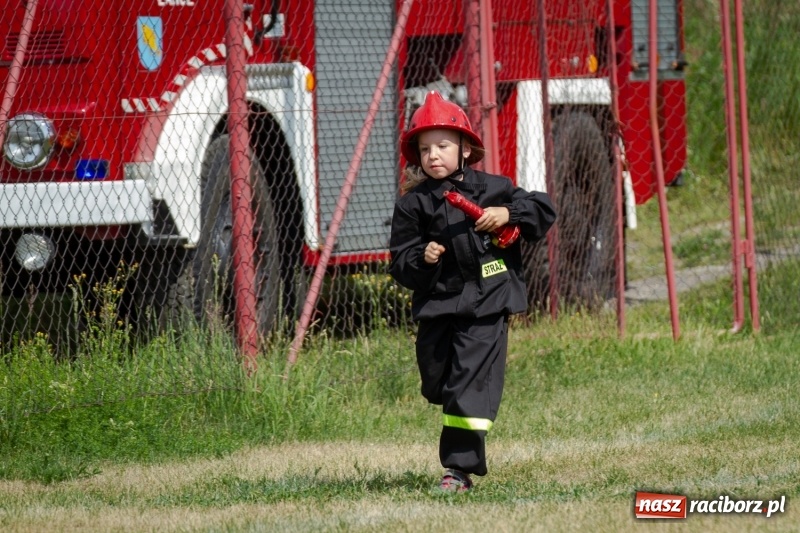 Zdjęcie w galerii na portalu naszraciborz.pl: Złota sekunda. OSP Pogrzebień z pucharem wójta Kornowaca wiadomości z regionu