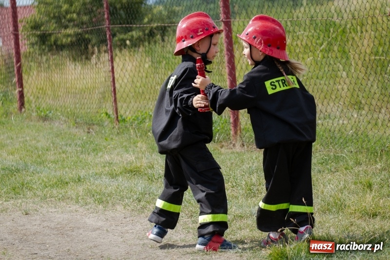 Zdjęcie w galerii na portalu naszraciborz.pl: Złota sekunda. OSP Pogrzebień z pucharem wójta Kornowaca wiadomości z regionu
