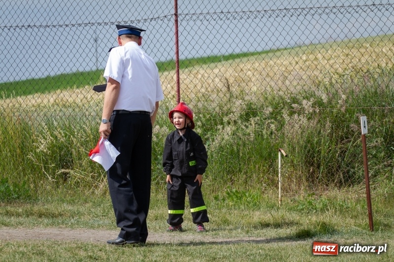 Zdjęcie w galerii na portalu naszraciborz.pl: Złota sekunda. OSP Pogrzebień z pucharem wójta Kornowaca wiadomości z regionu