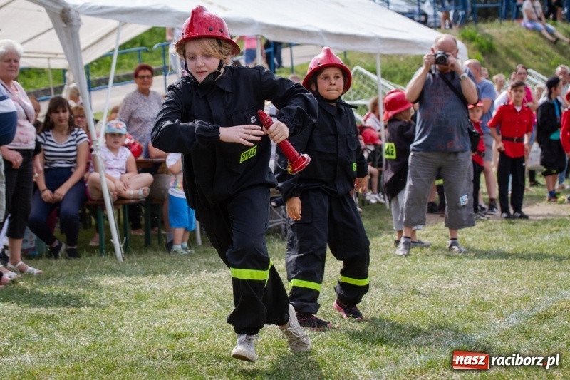 Zdjęcie w galerii na portalu naszraciborz.pl: Złota sekunda. OSP Pogrzebień z pucharem wójta Kornowaca wiadomości z regionu