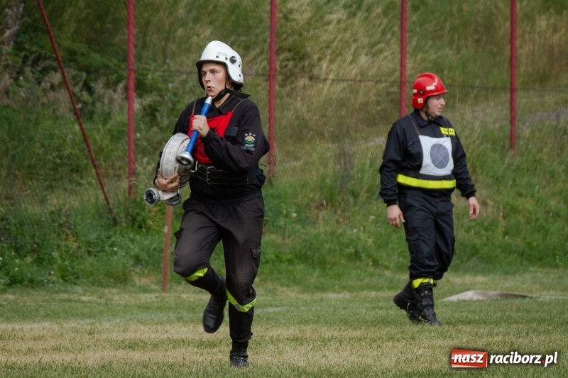 Zdjęcie w galerii na portalu naszraciborz.pl: Złota sekunda. OSP Pogrzebień z pucharem wójta Kornowaca wiadomości z regionu
