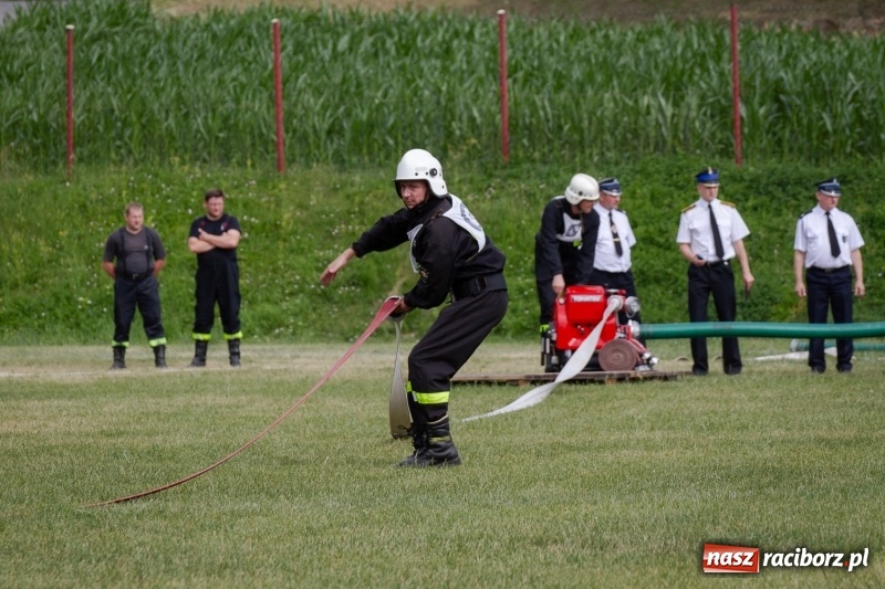 Zdjęcie w galerii na portalu naszraciborz.pl: Złota sekunda. OSP Pogrzebień z pucharem wójta Kornowaca wiadomości z regionu