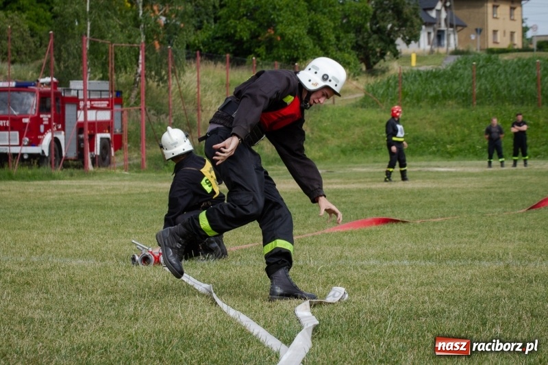 Zdjęcie w galerii na portalu naszraciborz.pl: Złota sekunda. OSP Pogrzebień z pucharem wójta Kornowaca wiadomości z regionu