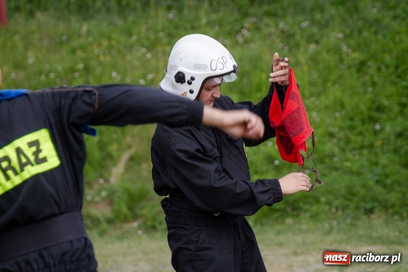 Zdjęcie w galerii na portalu naszraciborz.pl: Złota sekunda. OSP Pogrzebień z pucharem wójta Kornowaca wiadomości z regionu