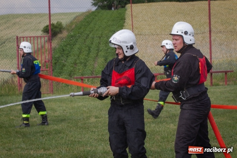 Zdjęcie w galerii na portalu naszraciborz.pl: Złota sekunda. OSP Pogrzebień z pucharem wójta Kornowaca wiadomości z regionu