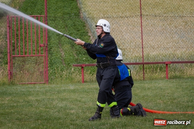 Zdjęcie w galerii na portalu naszraciborz.pl: Złota sekunda. OSP Pogrzebień z pucharem wójta Kornowaca wiadomości z regionu