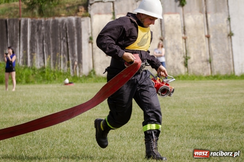 Zdjęcie w galerii na portalu naszraciborz.pl: Złota sekunda. OSP Pogrzebień z pucharem wójta Kornowaca wiadomości z regionu