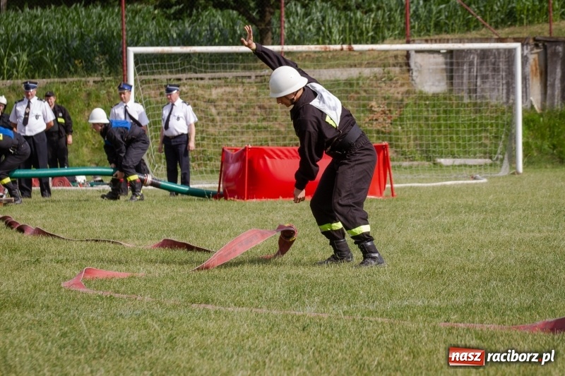 Zdjęcie w galerii na portalu naszraciborz.pl: Złota sekunda. OSP Pogrzebień z pucharem wójta Kornowaca wiadomości z regionu