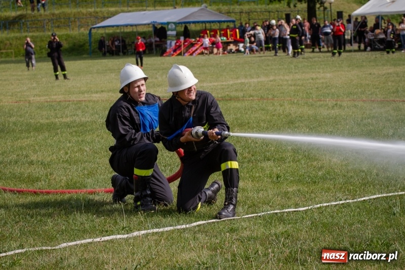 Zdjęcie w galerii na portalu naszraciborz.pl: Złota sekunda. OSP Pogrzebień z pucharem wójta Kornowaca wiadomości z regionu