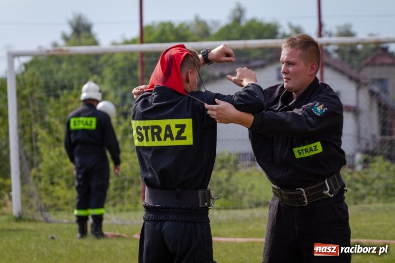 Zdjęcie w galerii na portalu naszraciborz.pl: Złota sekunda. OSP Pogrzebień z pucharem wójta Kornowaca wiadomości z regionu
