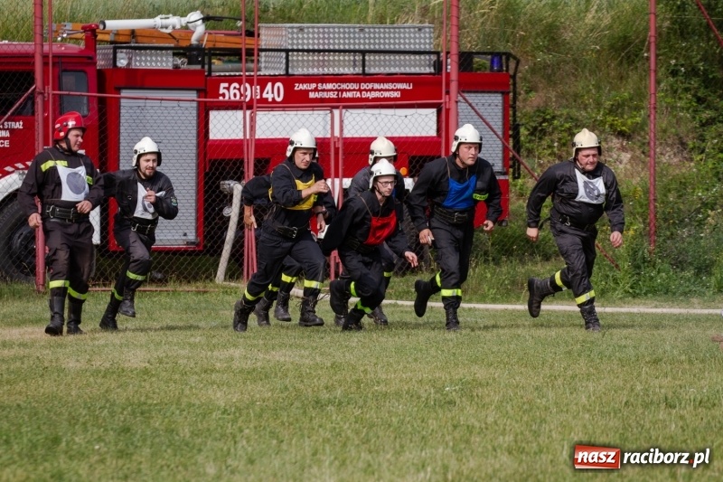 Zdjęcie w galerii na portalu naszraciborz.pl: Złota sekunda. OSP Pogrzebień z pucharem wójta Kornowaca wiadomości z regionu