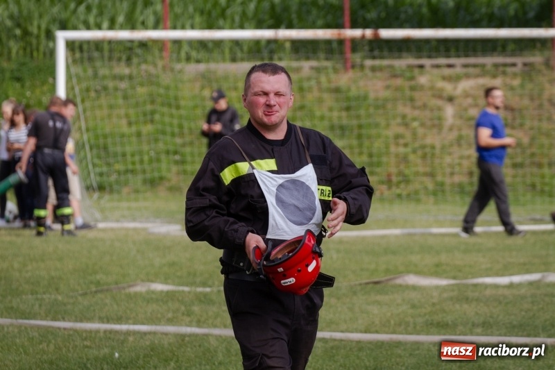 Zdjęcie w galerii na portalu naszraciborz.pl: Złota sekunda. OSP Pogrzebień z pucharem wójta Kornowaca wiadomości z regionu