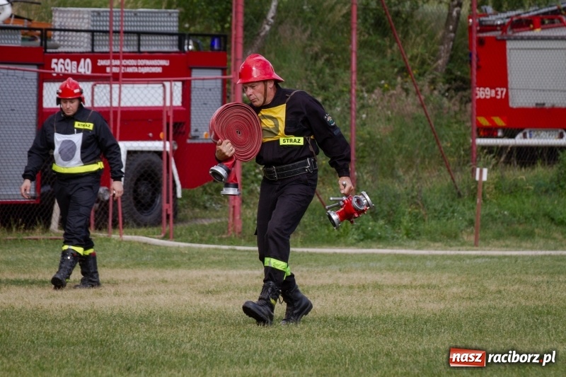 Zdjęcie w galerii na portalu naszraciborz.pl: Złota sekunda. OSP Pogrzebień z pucharem wójta Kornowaca wiadomości z regionu