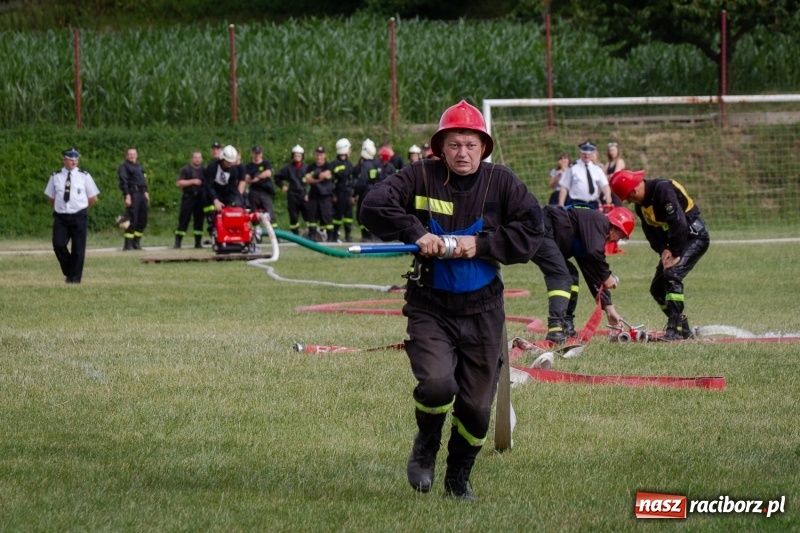 Zdjęcie w galerii na portalu naszraciborz.pl: Złota sekunda. OSP Pogrzebień z pucharem wójta Kornowaca wiadomości z regionu