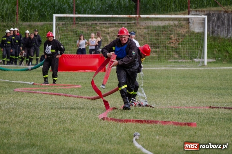 Zdjęcie w galerii na portalu naszraciborz.pl: Złota sekunda. OSP Pogrzebień z pucharem wójta Kornowaca wiadomości z regionu