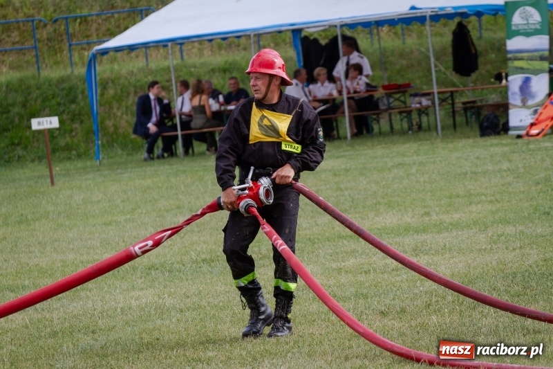 Zdjęcie w galerii na portalu naszraciborz.pl: Złota sekunda. OSP Pogrzebień z pucharem wójta Kornowaca wiadomości z regionu