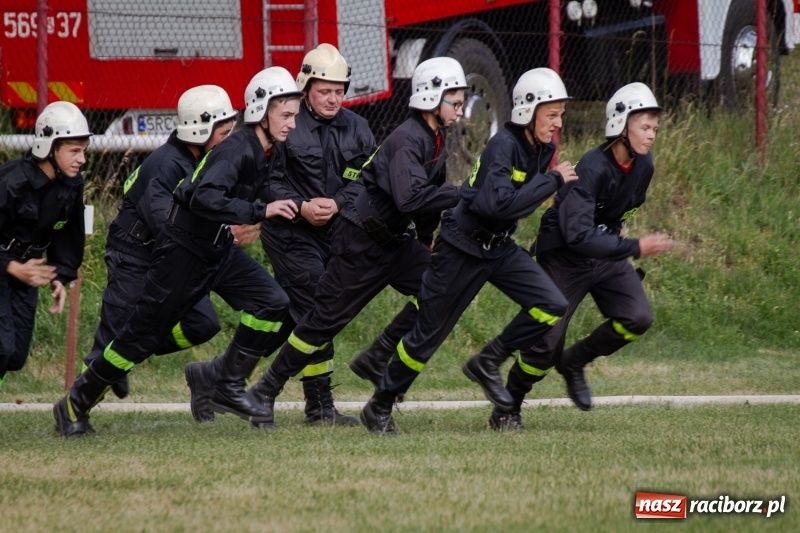 Zdjęcie w galerii na portalu naszraciborz.pl: Złota sekunda. OSP Pogrzebień z pucharem wójta Kornowaca wiadomości z regionu