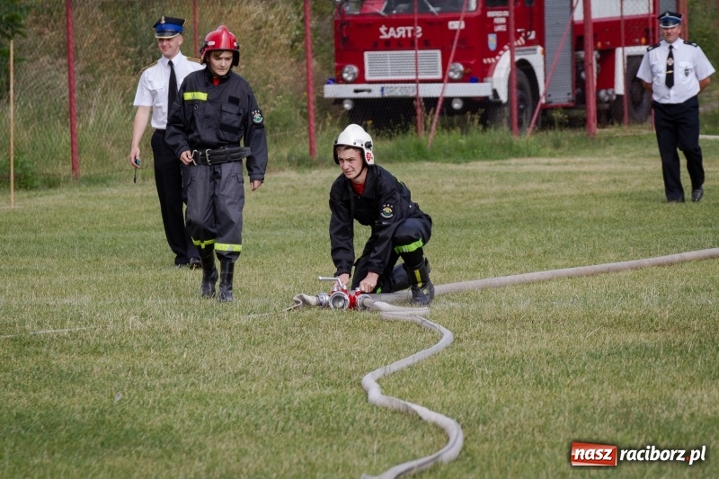 Zdjęcie w galerii na portalu naszraciborz.pl: Złota sekunda. OSP Pogrzebień z pucharem wójta Kornowaca wiadomości z regionu
