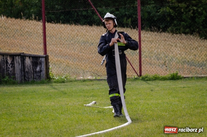 Zdjęcie w galerii na portalu naszraciborz.pl: Złota sekunda. OSP Pogrzebień z pucharem wójta Kornowaca wiadomości z regionu