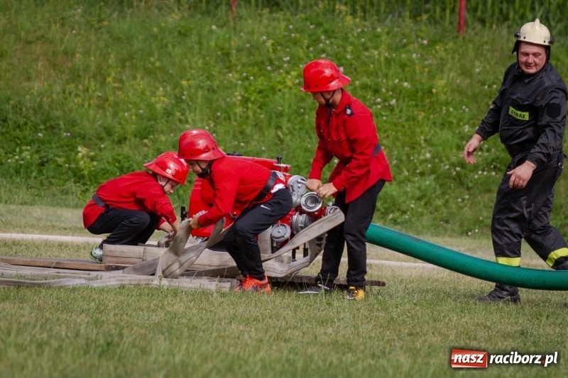 Zdjęcie w galerii na portalu naszraciborz.pl: Złota sekunda. OSP Pogrzebień z pucharem wójta Kornowaca wiadomości z regionu