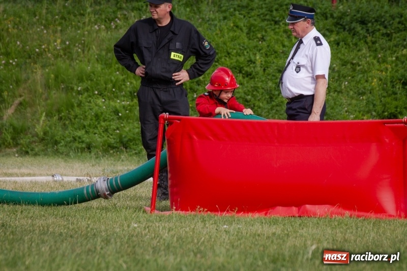Zdjęcie w galerii na portalu naszraciborz.pl: Złota sekunda. OSP Pogrzebień z pucharem wójta Kornowaca wiadomości z regionu