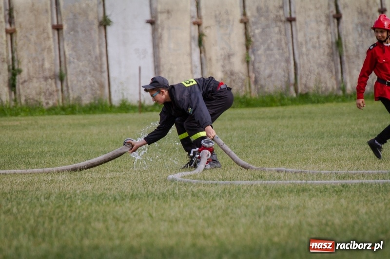 Zdjęcie w galerii na portalu naszraciborz.pl: Złota sekunda. OSP Pogrzebień z pucharem wójta Kornowaca wiadomości z regionu