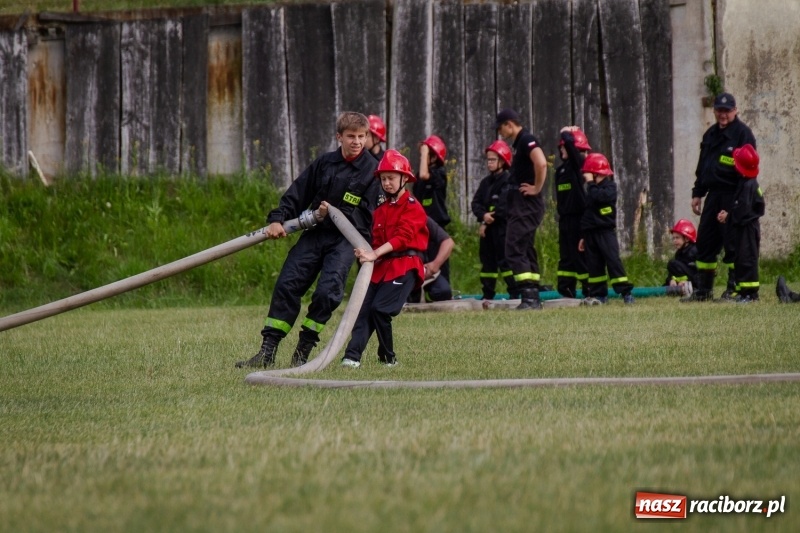 Zdjęcie w galerii na portalu naszraciborz.pl: Złota sekunda. OSP Pogrzebień z pucharem wójta Kornowaca wiadomości z regionu