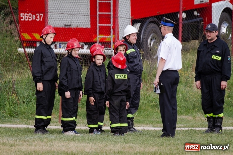 Zdjęcie w galerii na portalu naszraciborz.pl: Złota sekunda. OSP Pogrzebień z pucharem wójta Kornowaca wiadomości z regionu