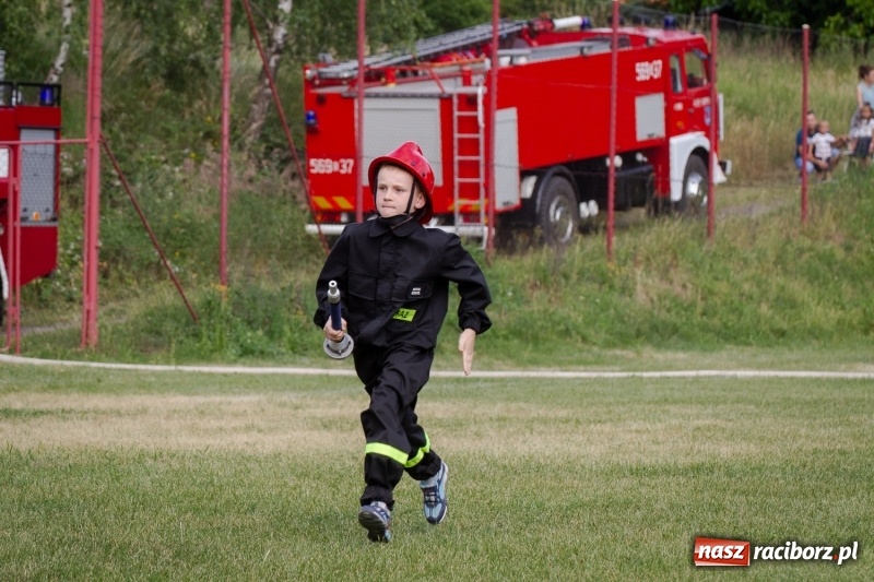 Zdjęcie w galerii na portalu naszraciborz.pl: Złota sekunda. OSP Pogrzebień z pucharem wójta Kornowaca wiadomości z regionu