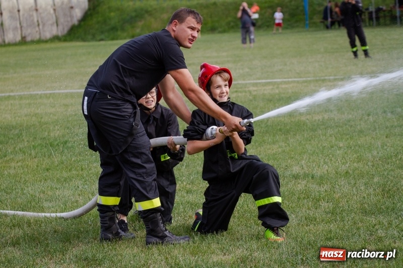 Zdjęcie w galerii na portalu naszraciborz.pl: Złota sekunda. OSP Pogrzebień z pucharem wójta Kornowaca wiadomości z regionu