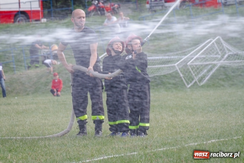 Zdjęcie w galerii na portalu naszraciborz.pl: Złota sekunda. OSP Pogrzebień z pucharem wójta Kornowaca wiadomości z regionu