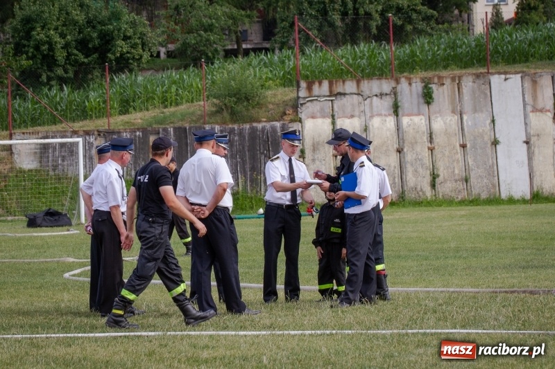 Zdjęcie w galerii na portalu naszraciborz.pl: Złota sekunda. OSP Pogrzebień z pucharem wójta Kornowaca wiadomości z regionu