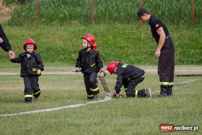 Zdjęcie w galerii na portalu naszraciborz.pl: Złota sekunda. OSP Pogrzebień z pucharem wójta Kornowaca wiadomości z regionu