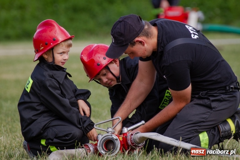 Zdjęcie w galerii na portalu naszraciborz.pl: Złota sekunda. OSP Pogrzebień z pucharem wójta Kornowaca wiadomości z regionu