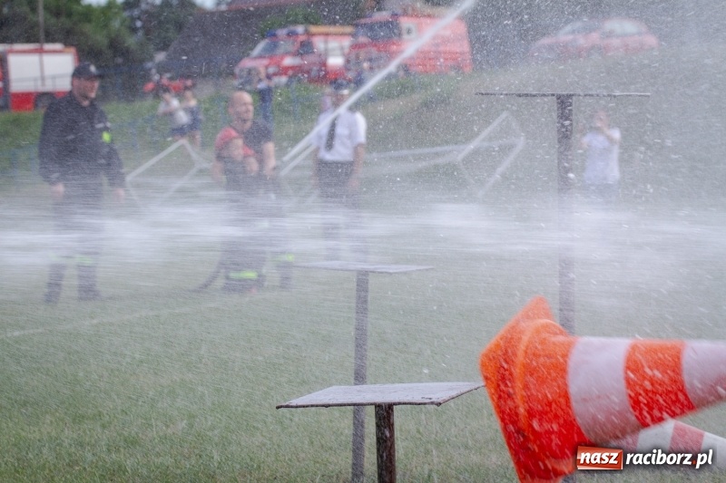 Zdjęcie w galerii na portalu naszraciborz.pl: Złota sekunda. OSP Pogrzebień z pucharem wójta Kornowaca wiadomości z regionu