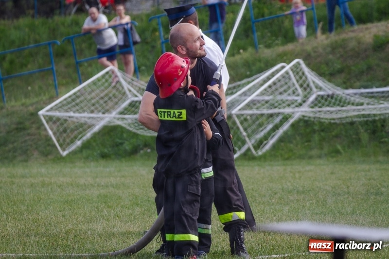 Zdjęcie w galerii na portalu naszraciborz.pl: Złota sekunda. OSP Pogrzebień z pucharem wójta Kornowaca wiadomości z regionu