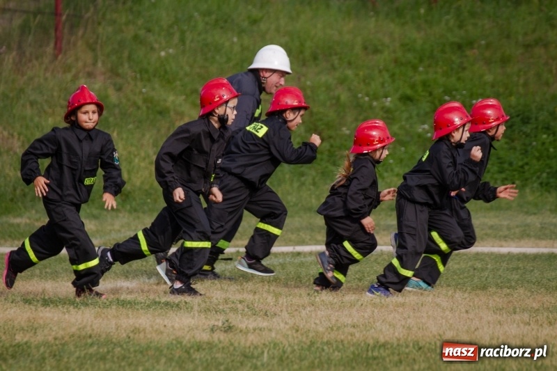 Zdjęcie w galerii na portalu naszraciborz.pl: Złota sekunda. OSP Pogrzebień z pucharem wójta Kornowaca wiadomości z regionu
