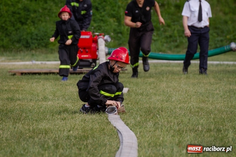 Zdjęcie w galerii na portalu naszraciborz.pl: Złota sekunda. OSP Pogrzebień z pucharem wójta Kornowaca wiadomości z regionu