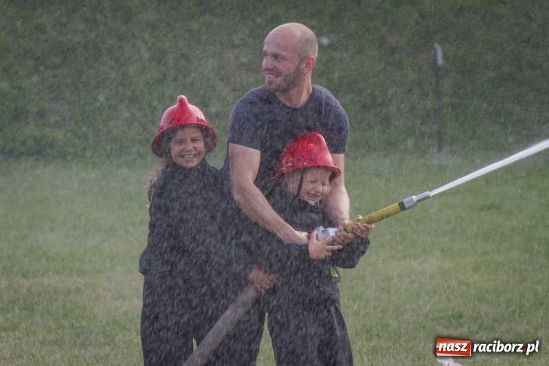 Zdjęcie w galerii na portalu naszraciborz.pl: Złota sekunda. OSP Pogrzebień z pucharem wójta Kornowaca wiadomości z regionu