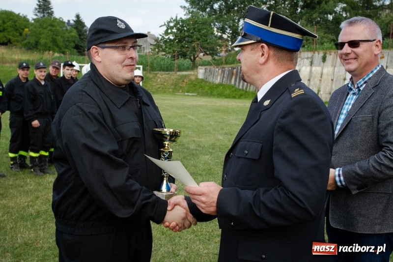 Zdjęcie w galerii na portalu naszraciborz.pl: Złota sekunda. OSP Pogrzebień z pucharem wójta Kornowaca wiadomości z regionu