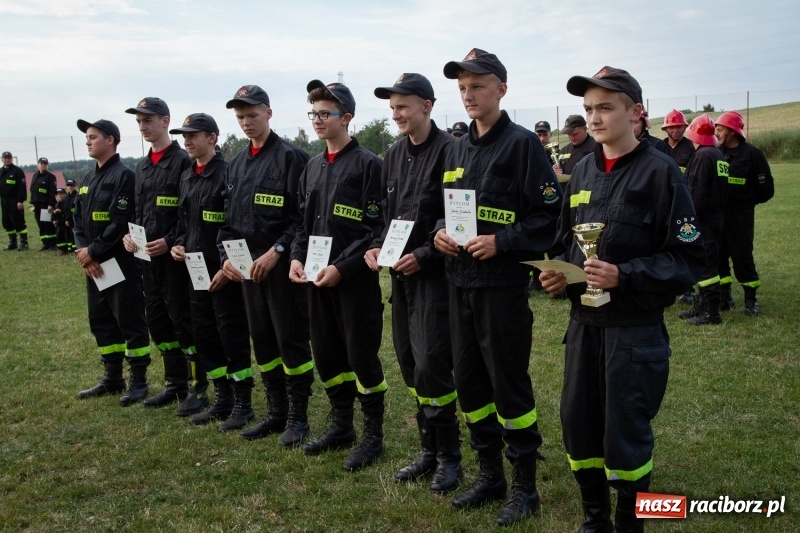 Zdjęcie w galerii na portalu naszraciborz.pl: Złota sekunda. OSP Pogrzebień z pucharem wójta Kornowaca wiadomości z regionu