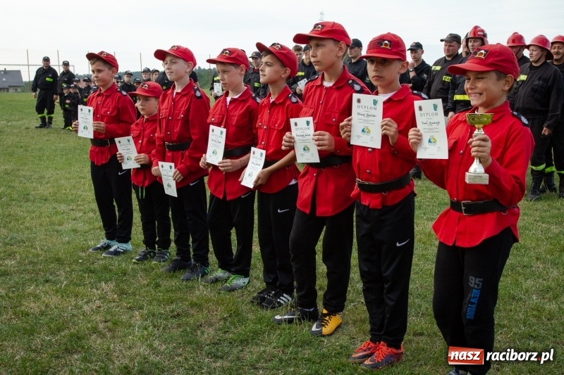 Zdjęcie w galerii na portalu naszraciborz.pl: Złota sekunda. OSP Pogrzebień z pucharem wójta Kornowaca wiadomości z regionu