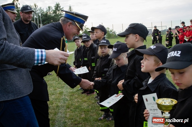 Zdjęcie w galerii na portalu naszraciborz.pl: Złota sekunda. OSP Pogrzebień z pucharem wójta Kornowaca wiadomości z regionu