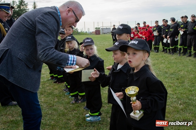 Zdjęcie w galerii na portalu naszraciborz.pl: Złota sekunda. OSP Pogrzebień z pucharem wójta Kornowaca wiadomości z regionu