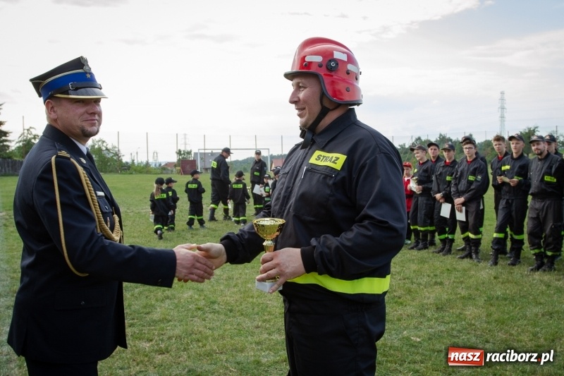 Zdjęcie w galerii na portalu naszraciborz.pl: Złota sekunda. OSP Pogrzebień z pucharem wójta Kornowaca wiadomości z regionu