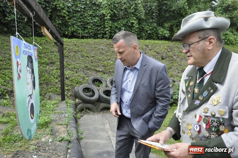 Zdjęcie w galerii na portalu naszraciborz.pl: Strzelanie królewskie AD 2018. Ekipa poprawczaka zgarnęła dwa złota wiadomości z regionu