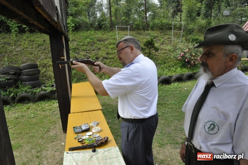 Zdjęcie w galerii na portalu naszraciborz.pl: Strzelanie królewskie AD 2018. Ekipa poprawczaka zgarnęła dwa złota wiadomości z regionu