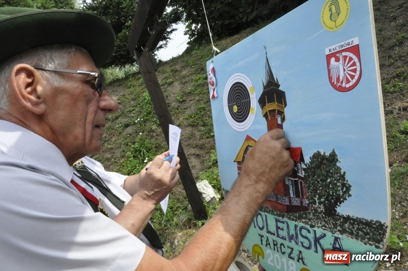 Zdjęcie w galerii na portalu naszraciborz.pl: Strzelanie królewskie AD 2018. Ekipa poprawczaka zgarnęła dwa złota wiadomości z regionu