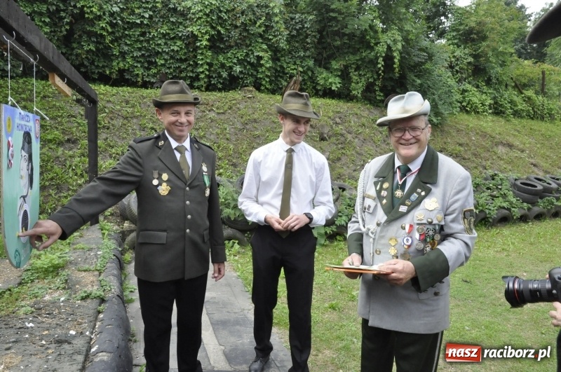 Zdjęcie w galerii na portalu naszraciborz.pl: Strzelanie królewskie AD 2018. Ekipa poprawczaka zgarnęła dwa złota wiadomości z regionu