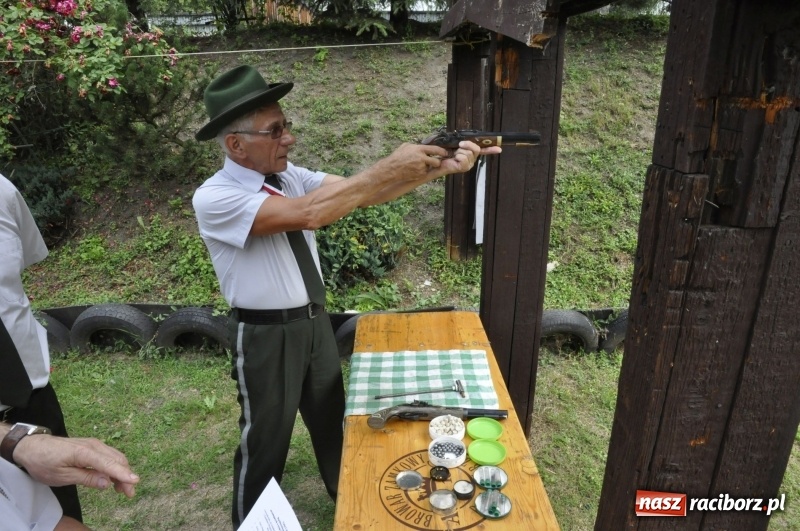 Zdjęcie w galerii na portalu naszraciborz.pl: Strzelanie królewskie AD 2018. Ekipa poprawczaka zgarnęła dwa złota wiadomości z regionu